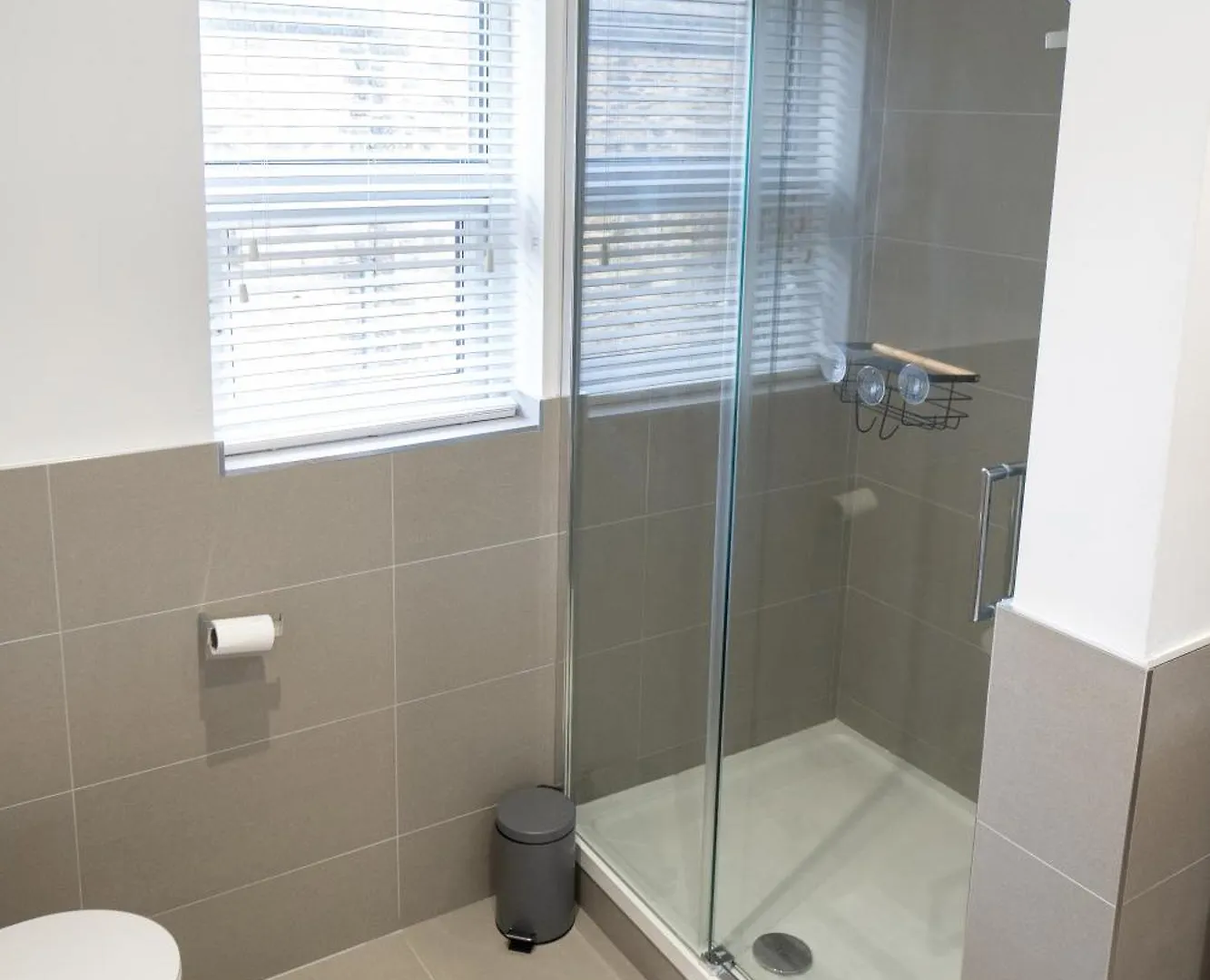 펜션 일클리 4 Bed End Terrace - Sleeps 7 빌라