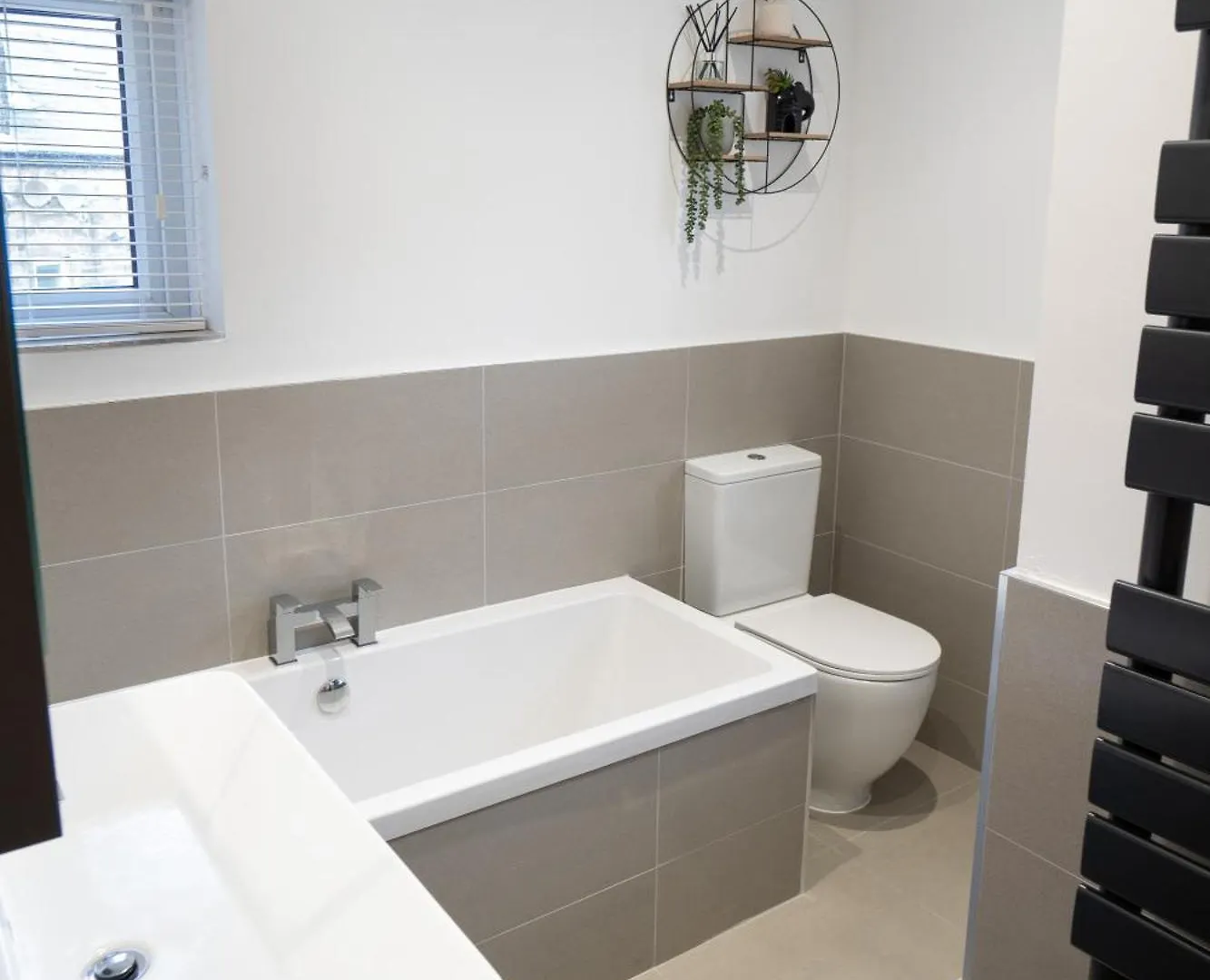 일클리 4 Bed End Terrace - Sleeps 7 빌라